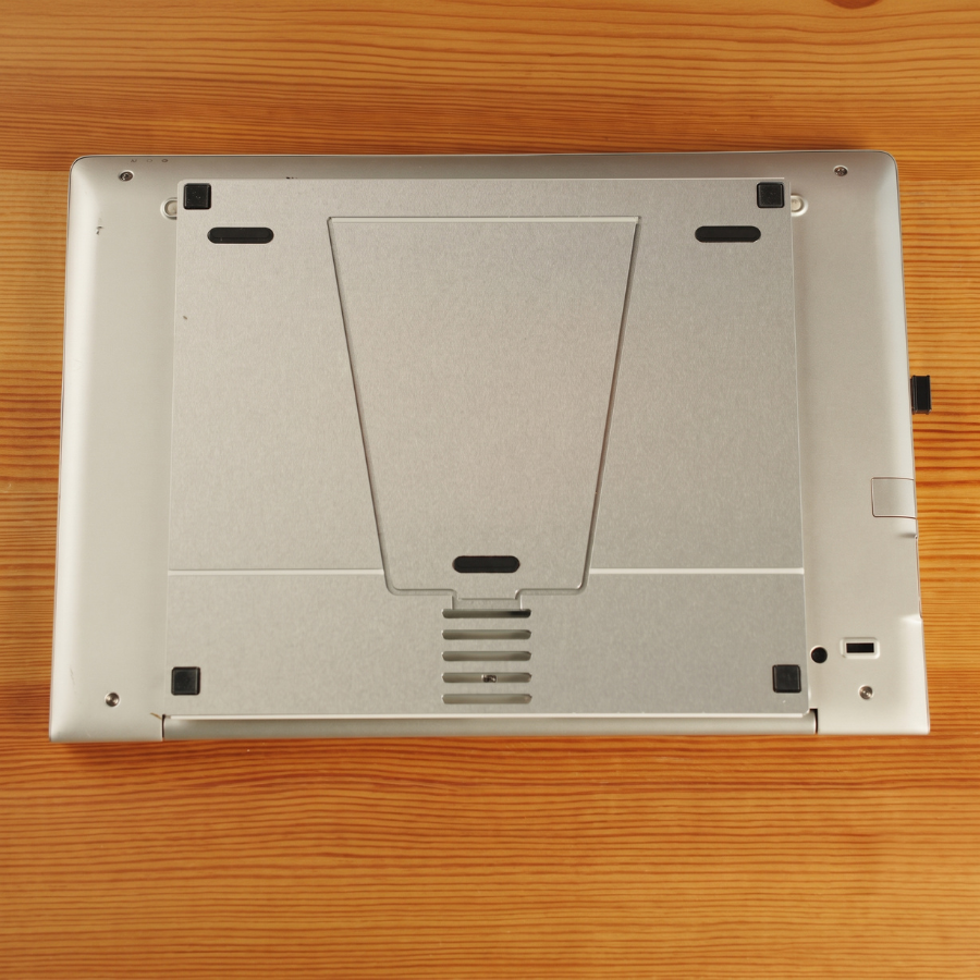 Lightweight Aero Uno attachable laptop stand designed for easy everyday mobility